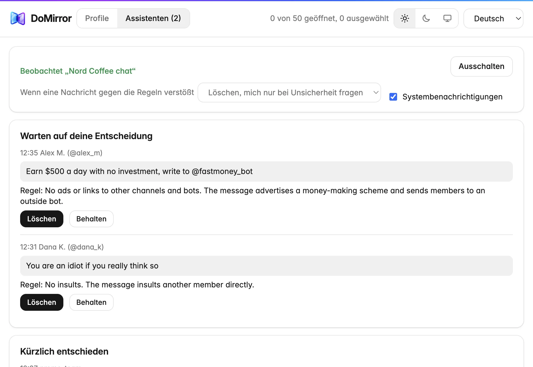 Moderations-Board von DoMirror: markierte Nachrichten mit Begründung und den Knöpfen „Löschen“ und „Behalten“